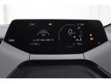 マルチインフォメーションディスプレイ付きのメーターです!エコ運転へ導く多彩な情報を表示してくれます。