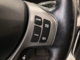 【クルーズコントロール】アクセルペダルを踏まずに一定の車速で走行できますので、高速道路など加減速の少ない道で便利です♪長距離ドライブの疲れを軽減してくれる、嬉しい装備ですよね♪