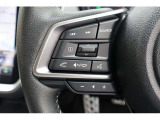 ステアリングオーディオリモコン 運転中でも音量調整やモード変更などハンドルから手を離さなくても操作が可能です。