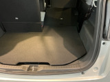 軽い力でサッと倒せるシートアレンジ。急に荷物が増えても、その場でサクッとスペースを広げられます。毎日の『困った』を『助かった』に変える工夫が満載です。