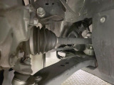 お車を安心してお乗りいただく為には、足回りの定期点検が欠かせません。サービスサポート(有償保証)では無料点検もご提供しており、安心のカーライフをお過ごしいただけるサポート体制が整っています。