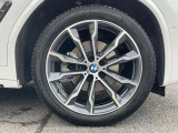 自動車保険も純正のクオリティを。BMWの正規ディーラーのみが取り扱い可能な、BMW専用自動車保険。専任のスタッフが皆様のカーライフを24時間365日サポート致します。