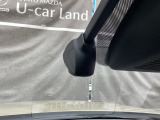 【別途SDカードの購入が必要です。また社外品は保証対象外となります。】運転中の映像・音声などを記録して、交通事故やトラブルが起きた時の正確な状況把握に役立つドライブレコーダーが装着されています。
