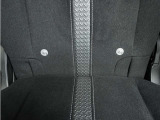 ◆ISOFIX◆シートベルトいらずでチャイルドシートと固定金具を連結するだけでガッチリ固定できます。