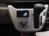 オートエアコンです搭載車です。