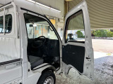 乗り降りもしやすいお車になります★