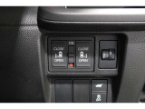 ◆◆両側電動スライドドア!!荷物で手が塞がる時など簡単にドアの開閉が出来ます!何より力いらずで開閉OK!女性やお年寄りにも優しい♪電動機能はOFFにもできますから元気なお子様の駆け出しも安心!