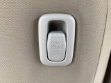 フックには、重さ4kgまでの荷物がかけられます。足元に置きたくないものなどがある時に役に立ちます♪