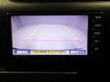 バックモニター装着車は後退時の強い味方です♪車庫入れや縦列駐車の際、後退操作の参考になるガイドラインをナビ画面に表示します。