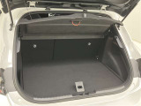 ☆充分なお荷物がお積み頂けるトランクルーム♪見た目より広いです。使い方は貴方次第!