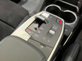 【プッシュスタート】プッシュスタートの最大のメリットは「防犯対策」です。スマートキーと車のIDが合致しないとエンジンは始動させることができません。