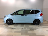 内装、外装は、専任のスタッフが真心込めて丁寧にクリーニングしておりますので、ピカピカに仕上がっております。中古車でもこのキレイな状態は必見です。