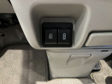 USB電源ソケットが前席中央にあり、便利に使えます☆
