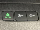 ★ECONスイッチ★ エコドライブを加速しよう!スイッチをONにすると、運転の仕方によるロスを抑え込み燃費をよくするようクルマが頑張ります(*^ー^*)燃費向上にチャレンジ♪