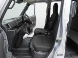 中古車は一物一価、同じようなお車でも、整備状況、外内装の状態など様々です。