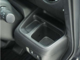 ◆ドリンクホルダー◆手の届きやすい場所にドリンクホルダーがあり、とても便利です。