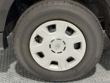 タイヤサイズは195/80R15 107/105N LTです!