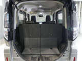 ◆フル乗車でもしっかり荷物を収納出来るラゲッジスペースです。普段の買い物でしたらしっかり積める十分な荷室スペースが確保されています。