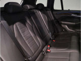 【エアバック】BMWのエアバックやその他の安全装備は、互いに補完しあう事で徹底した安全性を貫きます。万一の事故の際にそれぞれ最適な保護を提供してくれます!