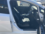 快適に運転できるドライブポジション!運転席シートリフターとシートスライドで、無理のない運転姿勢がとれます。