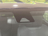 【トヨタセーフティセンス】走行中に前方の車両等を認識し、衝突しそうな時は警報とブレーキで衝突回避と被害軽減をアシスト。より安全にドライブをお楽しみいただけます。