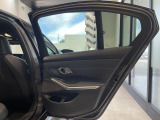 安心のBMW認定中古車は100項目の箇所を徹底的にチェック致します。機械的な箇所や電気系、コンピューターなどをご納車前に点検し、交換基準に達した部品は全て新品に修理返品した後にご納車致します。