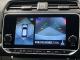 【アラウンドビューモニター】車を上から見下ろしているかのような映像で周囲の状況がひと目で確認、狭い駐車場に駐車するときも安心です♪♪障害物などがあると警告音がなりますので安心して駐車が出来ます★