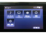 スマートエントリー&プッシュスタートはキーをバッグ等に携帯している時にブレーキを踏んでスタートボタンを押すとエンジンが始動します。車内に忘れた場合にはロック出来ませんので締め忘れの心配もなくなります!