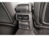 正規ディーラーAudi奈良のお車をご覧い頂きありがとうございます。株式会社ファーレン古都のAudi3支店の中からお客様のご希望にあった1台をご案内させて頂きます。