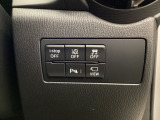 各種機能の切替スイッチは運転席パネル下に集約されています。任意で切り替え可能なため状況に合わせてお使いください。