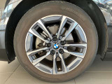 アウトバーンの走行を見据えたBMWの足回りは高い走行性能にこだわりが御座います。