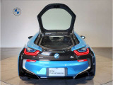 BMWではスペアタイヤが非搭載となるため、スペースは拡大されており、収納スペースとして利用可能。トランクの下にも収納スペースがあり、意外と役に立つスペースでございます。