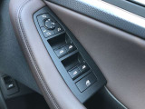車両の詳細、ご質問につきましては、営業スタッフまでお気軽にご連絡下さいませ。遠方のお客様には実車の詳細動画送信も承ります。お問合せをお待ち致しております。