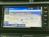 現在地周辺の地図を表示でき、目的地の設定や表示変更にも対応しています。周辺の位置関係を画面で確認しながら、行き先を決める際にも役立つナビゲーションです。