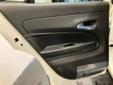 ドア開閉時の重厚感のある「ヴォン」と重たい音がアメ車に乗っていると感じさせてくれます。