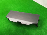 ラゲージアンダーボックスの蓋であるデッキボードを取り外して,レジャー時にテーブルとして使用できる便利なラゲージアイテムです