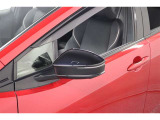 対向車からの視認性も良く安心してお乗りいただけるウィンカー付ドアミラー!