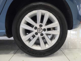 年式相応ですが、納車時にはできる限りキレイに納車させていただきます。どうしても気になるところ等ありましたら、低価格にてお直しいたしますので、何なりとお申し付けください。