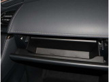 自社工房で輝くボディーと、綺麗で清潔な室内の車に生まれ変わります【ピカット一平】☆もちろん当社の技術スタッフの手により、すみずみまで点検整備が行われます。ぜひ、お客様の目でお確かめください。