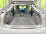 後席を格納すると、これだけの広さが!シーンに合わせたシートアレンジで、大きな荷物も積むことが出来ます♪
