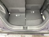 ☆リアシートは分割して前方にスライドしますので荷物の大きさに合わせてスペースを確保できます☆