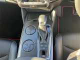 販売・買取・整備・保険・アフターケアまで、カーライフに必要なすべてをトータルサポート。車に関することを一括してお任せできるため、長く快適なカーライフをサポートさせていただきます。