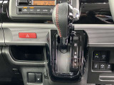 CVT(無段階変速)を搭載。変速ショックが無く加速がとってもスムーズです!エンジン負荷を抑えて、低燃費を実現しています◎