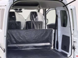 荷室はシートアレンジを行うことで広い荷室にすることが可能です 様々なシーンで活躍できますね