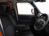 運転席廻りです。