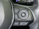 ステアリングスイッチ付き。前方から目を離すことなく操作することが可能です。