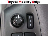 駐車時に便利なスマ-トキ-連動オ-ト格納式ドアミラーを装備しています。施錠すると自動的にドアミラーを格納する便利な機能です!