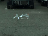 ヘッドアップディスプレーにはスピードメータが映り視線をそらさず確認できます。