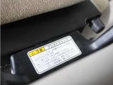 ◆グリップ◆乗り降りをさらに快適にしてくれる握りやすいグリップが装備。お年寄りや小さなお子さまもこれで安心です。
