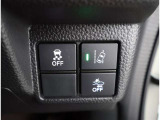 VSC(Vehicle Stability Control)付です。 横滑りを防止する装置です。 万が一の時に作動する、安全のための装置です。
